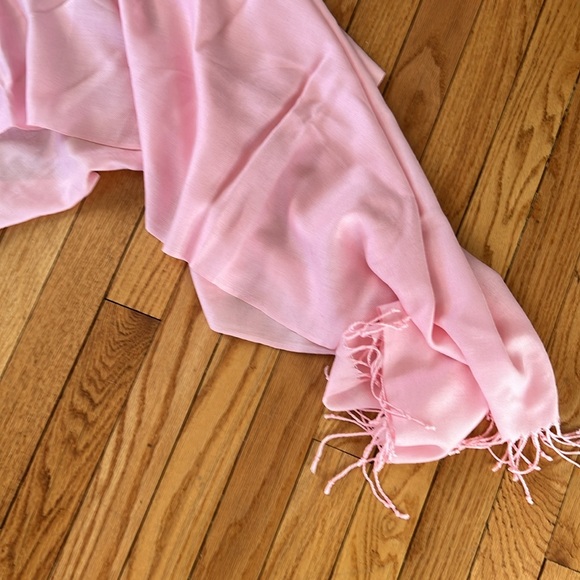 NWOT Pink Pashmina Scarf Cashmere Silk Fringe Italy New never worn - Picture 5 of 5